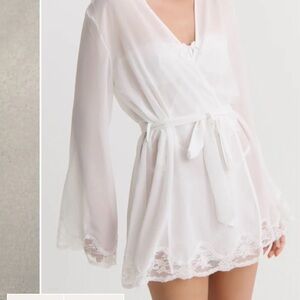 Kat The Label Harley Robe Ivory